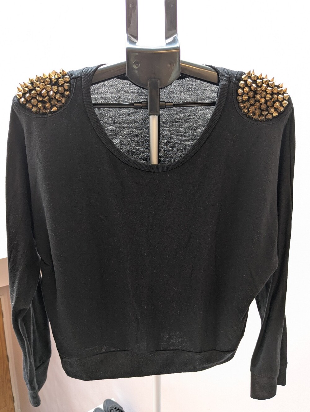Toska Size L Black Long Sleeves